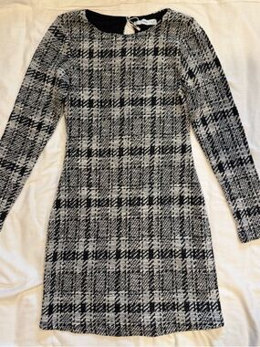 MNG women’s Black & White Plaid Long-Sleeve Shift Dress size 4 classy chic